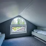 Sea View And Idyll In Charming Island *